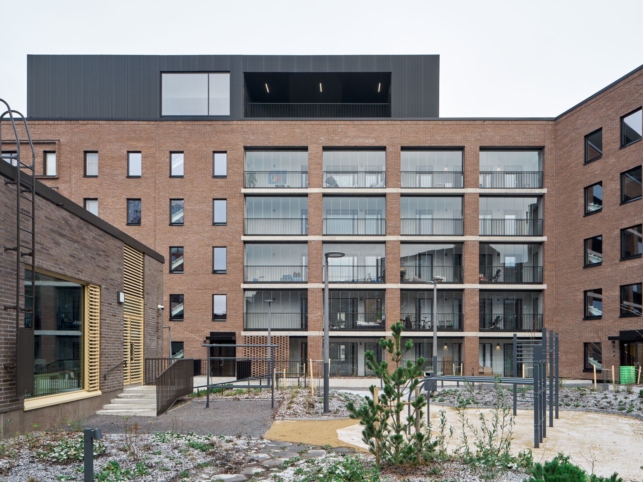 TU-251120-kakikello-025_h1596